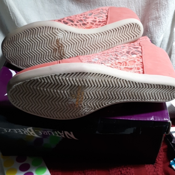 Nature Breeze Booties - Picture 3 of 4